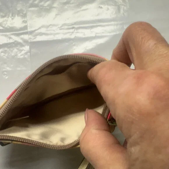 Authentic coach Wristlet Small - Picture 3 of 3